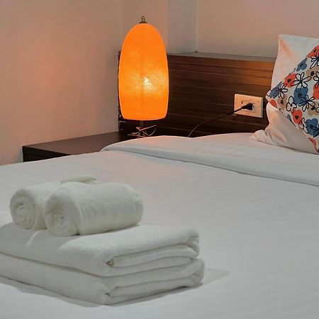 De Nawarat Chiangmai Boutique Apartment Чиангмай Экстерьер фото